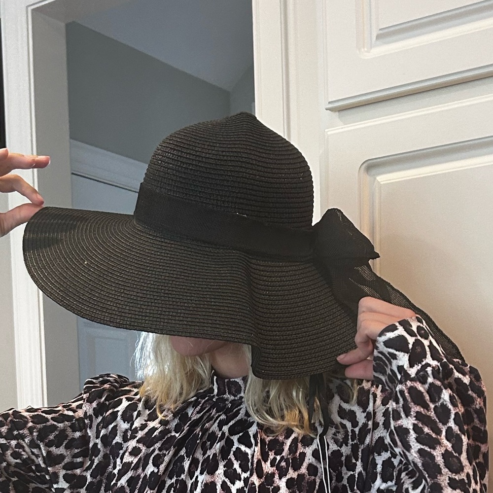 Leopard Print Blouse with Black Wide-Brim Hat